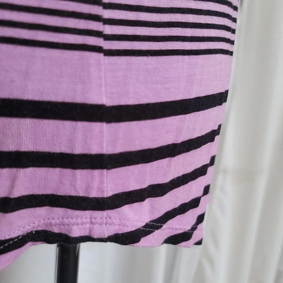 Fossil Women's Short Sleeve Tan Purple Design Knit Top Tee Striped Rayon S Small - Picture 10 of 10